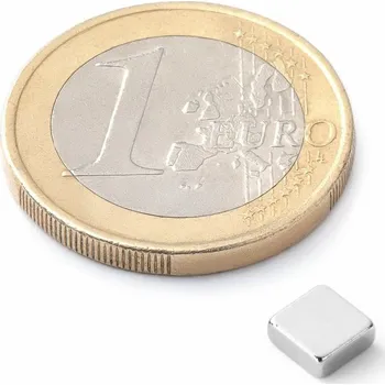 Dekorativní magnet SOLLAU Neodymový magnet hranol 5x5x2 mm, N45, poniklovaný