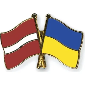 Odznak (pins) 22mm vlajka Lotyšsko+Ukrajina - barevný