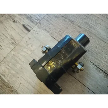 Stykač Elektropřístroj Bakelitový spínací kontakt 256 - 6A / 500V tlačítkový EPM Varianta: 256 104 odpojeno 4 kontakty