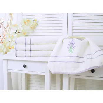 B.E.S. - Petrovice, s.r.o. Osuška s výšivkou 65x130 Levandule - Vanilková