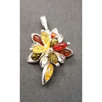 Přívěsek Trs jantarových kamínků - stříbrný přívěsek