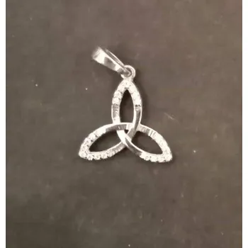 Přívěsek Keltská trikvetra - stříbrný přívěsek zdobený mikrosettingem