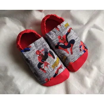 Capáčky Capáčky Spiderman velikost: 27 - 29,5cm (440,- Kč)