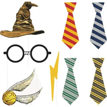 Unique Rekvizity do fotokoutku Harry Potter 8 ks Party dekorace Unique Rekvizity do fotokoutku Harry Potter 8 ks