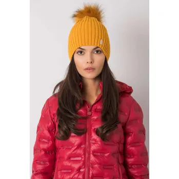 Čepice Dámská čepice s kožešinkovou bambulí model 2430 hořčicová
