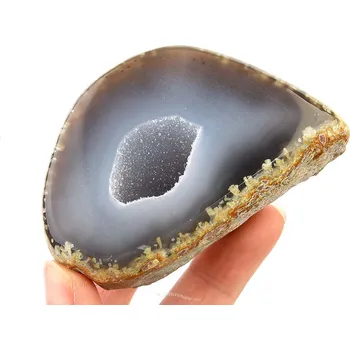 Přírodní kámen Přírodní geoda z achátu s dutinou (169g)