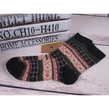 Dámské ponožky ANDENSTYLE Termo ponožky DE 37901 teplé s vlnou černé se zelenou a červenou velikosti ponožek: 26-28 (EUR vel. 39-42)