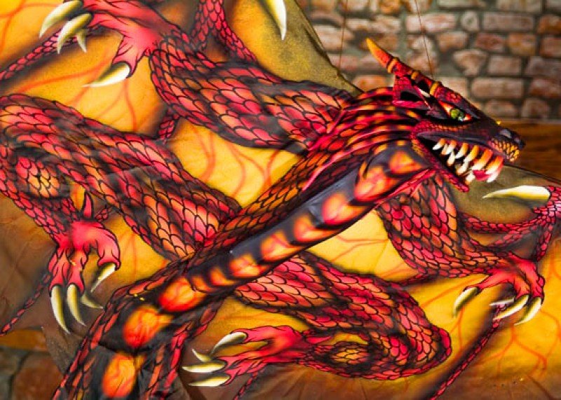 Drak fantasy červený