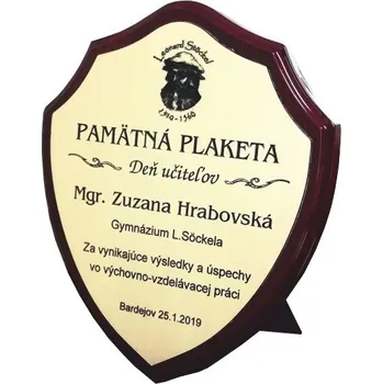 ETROFEJE dřevěná plaketa H102 - štít ze stojanem Varianta: drevená plaketa H102 - štít zo stojanom, 125x150mm