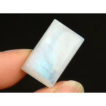 Přírodní kámen Měsíční kámen mugle obdélník (3,95g)