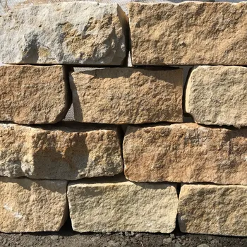 Venkovní dlažba Štípaný haklík - pískovec 10 x 10 x 25 cm 8000 kg (volně ložené) = cca 46 - 50 m²