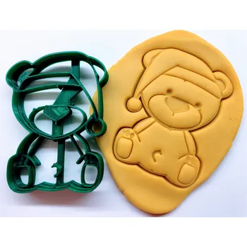 Vánoční dekorace Valentýnské vykrajovátko #18 medvěd / medvídek s čepicí