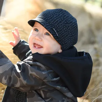 Kšiltovka černá softshellová kšiltovka s potiskem