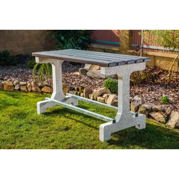 Zahradní stůl Parkový betonový stůl, plastové latě 2000 mm, betonové nohy hladké pro volné ložení + doprava zdarma
