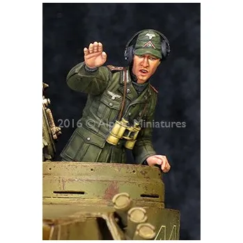 Plastikový model Alpine Miniatures 1/35 Tiger Commander Tunisia