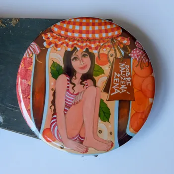 Dekorativní magnet Dobře naložená žena - velký magnet 75 mm