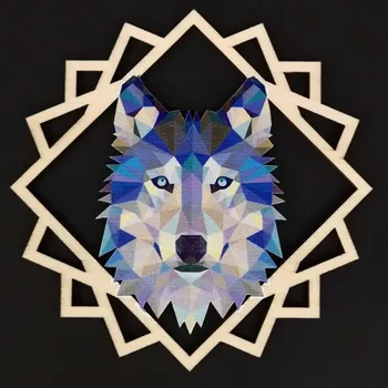 AMADEA Dřevěná ozdoba barevná vlk 9 cm