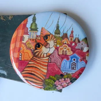 Dekorativní magnet Kočka v okně - velký magnet 75 mm