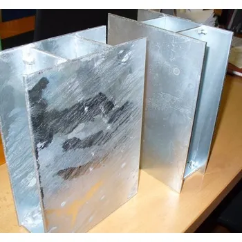 Příslušenství pro plot Dobeš kovovýroba Držák podhrabové desky