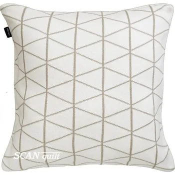 Bytový textil SCANquilt pletený povlak DESIGN geo smetanovobéžová 45 x 45 cm