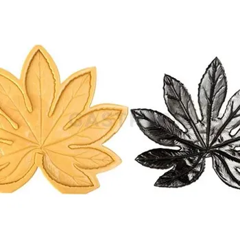 Kuchyňská sůl Silikonová forma na cukrovou hmotu nebo čokoládu ve tvaru listí - 130x110x4 mm | SILIKOMART, SugarFlex Gold