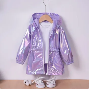 Dívčí bunda Dívčí lehounká, delší bunda (kabátek) s holografickým efektem Barva: nachová, Velikost: 90