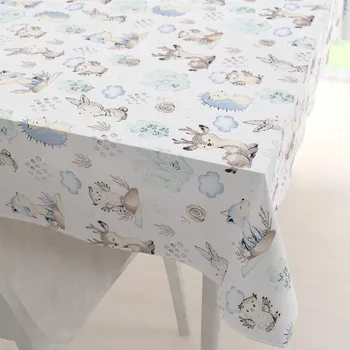 ubrus Dětský bavlněný obdélníkový ubrus Sandra SA-478 Lesní zvířátka v borůvčí na bílém 60x100 cm