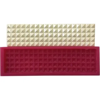 Forma na pečení Cesil Silikonová forma Bordura pyramidový pás 4 x 16 cm