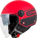 Červené helmy na motorku s velikostí XXL 