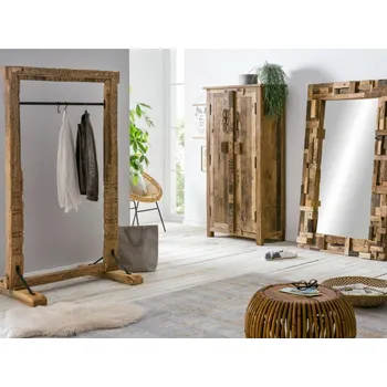 Předsíňová stěna Předsíňový set z masivního recyklovaného dřeva Thebus