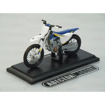 autíčko Husqvarna FC 450 (sběratelský model, určeno pouze k vystavení)