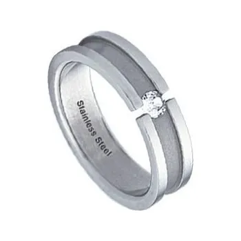 Prsten Ocelový prsten s zirkonem a matnou drážkou 51