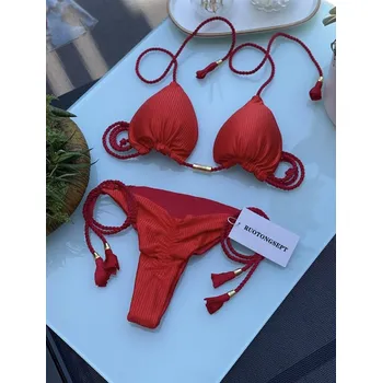 Dámské plavky Dámské plavky dvojdílné saténové s texturou"T-string" Barva: červená 8237, Velikost: M