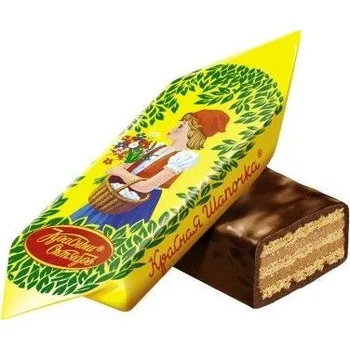 Bonbon KRASNAYA ŠAPOČKA s pralinkou mezi oplatky