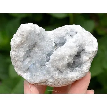 Přírodní kámen Přírodní celestýnová drúza z Madagaskaru 260g