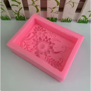 Mýdlo Silikonová formička na mýdlo s květinovým vzorem