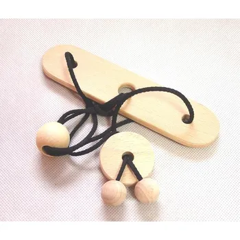 Hlavolam Česká dřevěná hračka Dřevěný hlavolam uzel na desce