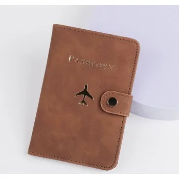 Vodotěsný obal na cestovní pas - hnědý