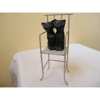 RETRO FIGURA - KOČKY NA ŽIDLI