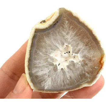 Přírodní kámen Geoda z achátu s dutinou 112g