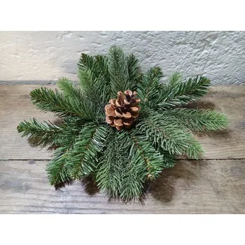 Zahradní dekorace Chvojí podložka s šiškou 32 x 26 cm