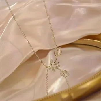 Náhrdelník Elegantní náhrdelník s přívěskem - 16