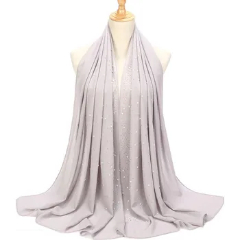 Šála šifonový přehoz přes ramena s perličkami Barva: Šedivá