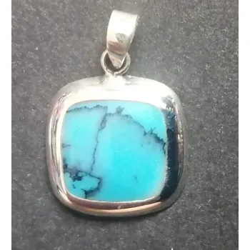 Přívěsek Stříbrný přívěsek s umělým tyrkysem