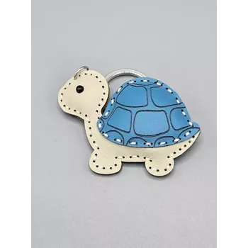 Želva barevná z eko kůže jako přívěsek na klíče modrá