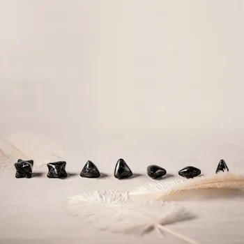 Khujas Černé set šamanských kamenů