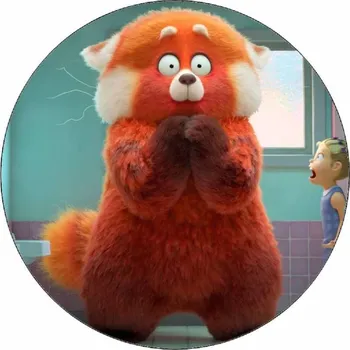 Jedlá dekorace na dort Jedlý papír Proměna Mei jako panda 19,5 cm