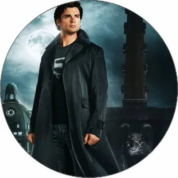 Jedlá dekorace na dort Jedlý papír Smallvile Clark Kent v černém kabátě 19,5 cm