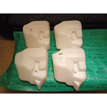 Náplň do chladiče a ostřikovače Originální díl Škoda nádoba ostřikovače se světlomety Škoda Favorit 115930301