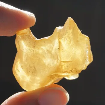 Přírodní kámen Jantar surový (366), , skladem